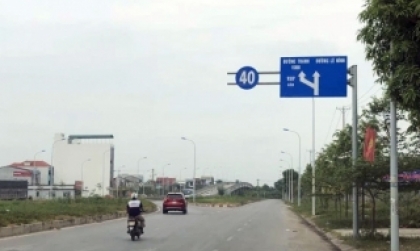 Nghị định 168 - Lỗi trừ 10 điểm GPLX ô tô: Điều khiển xe chạy dưới tốc độ tối thiểu gây TNGT